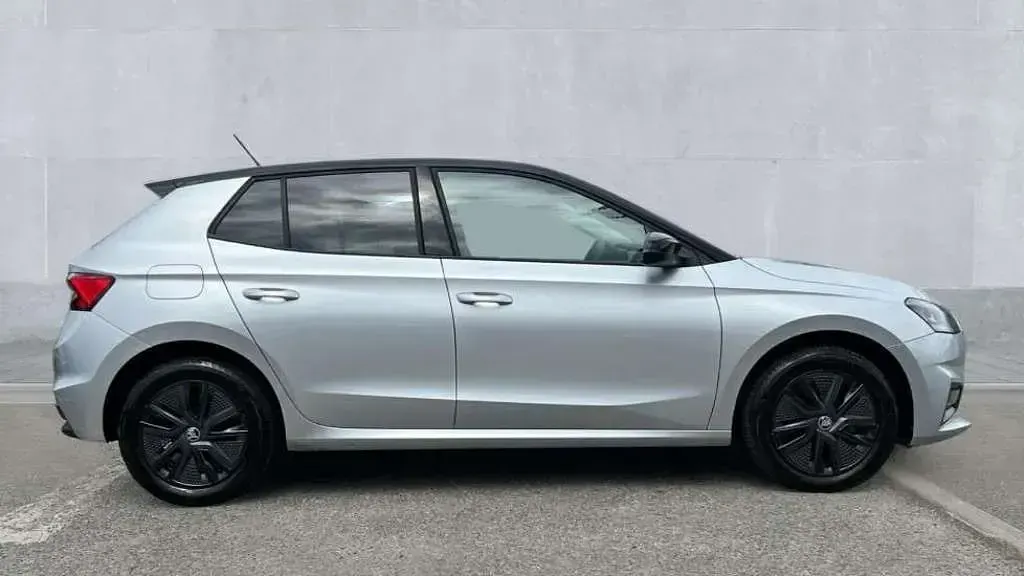 Used Skoda Fabia Colour Edition 79 HP (58 kW) 2024 Silver Hatchback