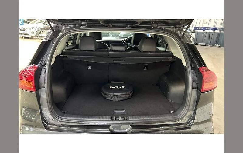 Used Kia e-Niro 150 kW (204 HP) 2022 Grey SUV