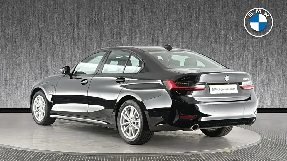 Used BMW 330 Sport Line 288 HP (211 kW) 2022 Black