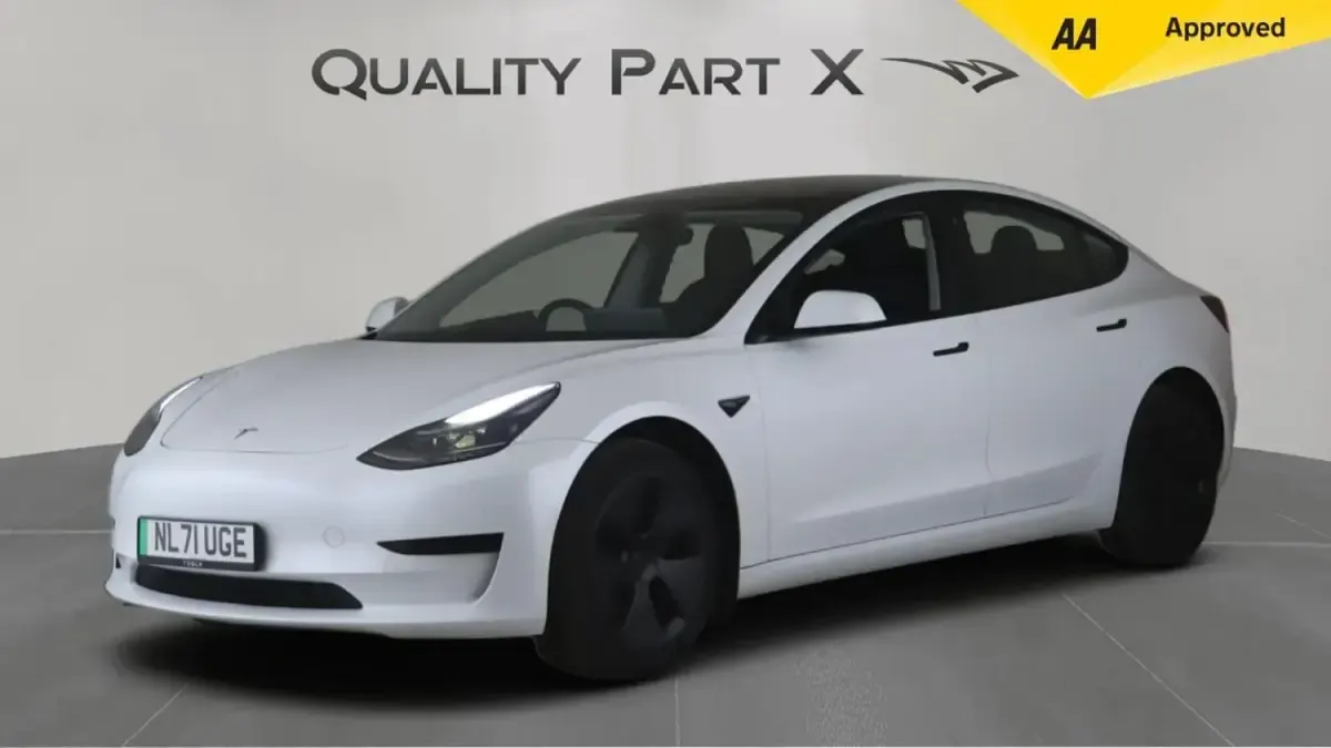Used Tesla Model 3 Standard Range 208 kW (283 HP) 2021 White Sedan
