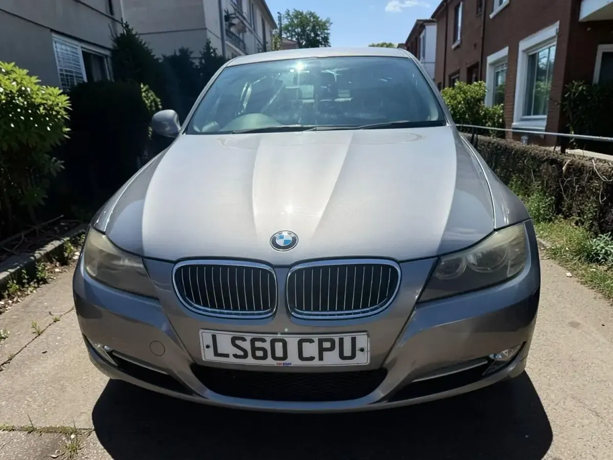 Used BMW 318 Exclusive 2010 Grey Sedan