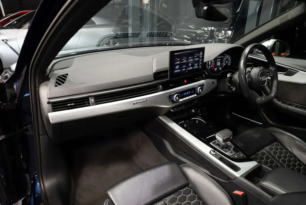 Used Audi RS4 Comfort 2020 Blue Estate