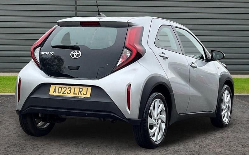 Used Toyota Aygo X PURE 72 HP (52 kW) 2025 SUV