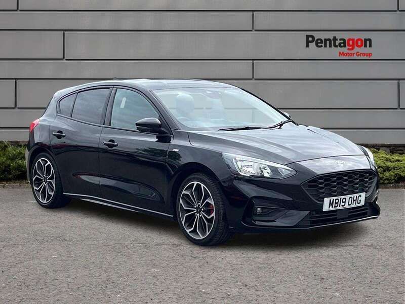 Black Used 2019 Ford Focus ST-Line X Hatchback | £12,495 (Fair price) - Image 1/4