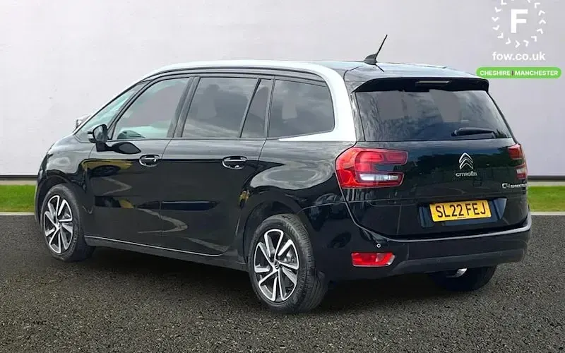 Usado Citroën C4 SpaceTourer PureTech 131 HP (96 kW) 2022 Preto Monovolume