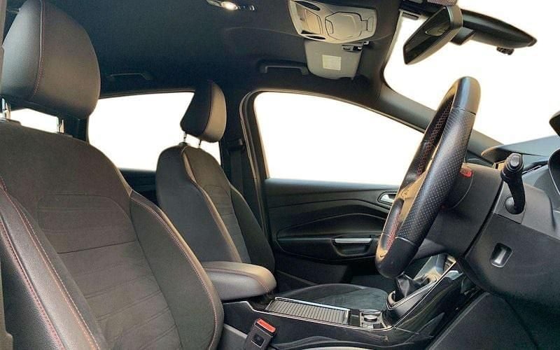 Gebraucht Ford Kuga ST-Line 120 PS (88 kW) 2019 Schwarz SUV