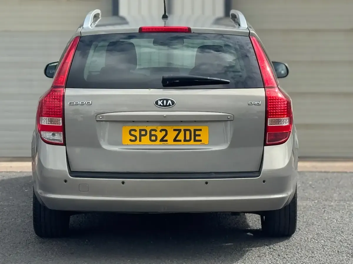 Used Kia Ceed 2012 Silver Hatchback