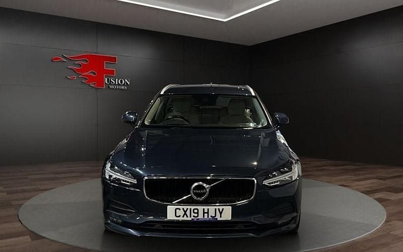 Used Volvo V90 Momentum 190 HP (139 kW) 2019 Blue Estate