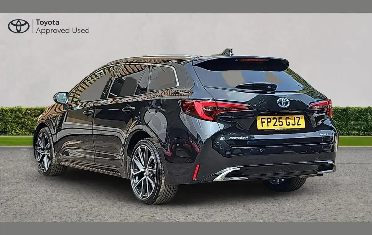 Used Toyota Corolla 196 HP (144 kW) 2025 Eclipse black Estate