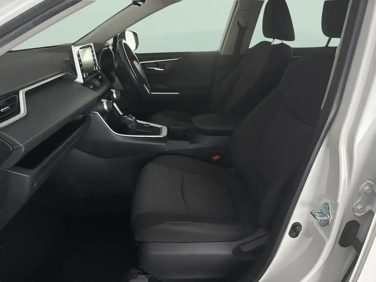 Used Toyota RAV4 Hybrid Design 222 HP (163 kW) 2021 White SUV