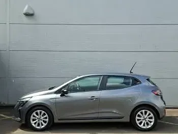Used Renault Clio Evolution 90 HP (66 kW) 2024 Grey Hatchback
