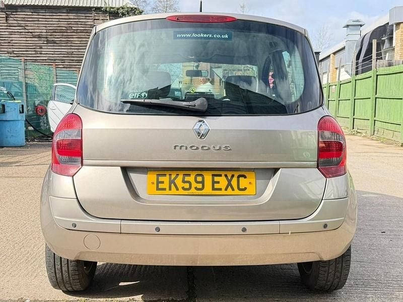 Used Renault Modus Dynamique 112 HP (82 kW) 2009 Beige MPV