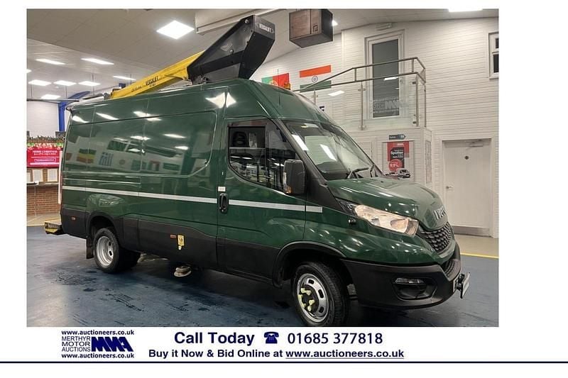 Used Iveco Daily 180 HP (132 kW) 2020 Green Van