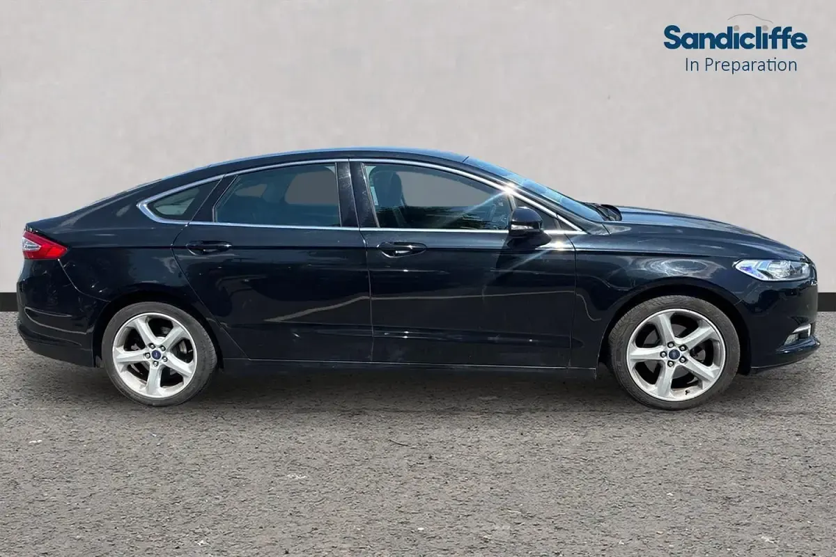 Used Ford Mondeo Titanium 160 HP (117 kW) 2018 Black Hatchback