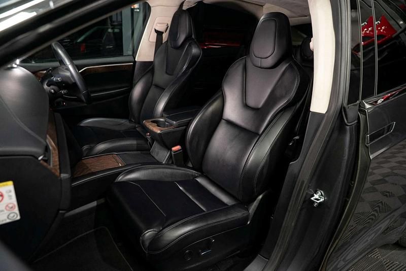 Used Tesla Model X 311 kW (423 HP) 2018 Grey SUV