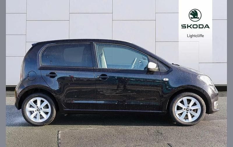 Used Skoda Citigo Colour Edition 58 HP (42 kW) 2019 Deep black pearlescent Hatchback