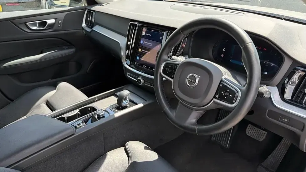 Used Volvo V60 Plus 194 HP (142 kW) 2025 Silver Estate