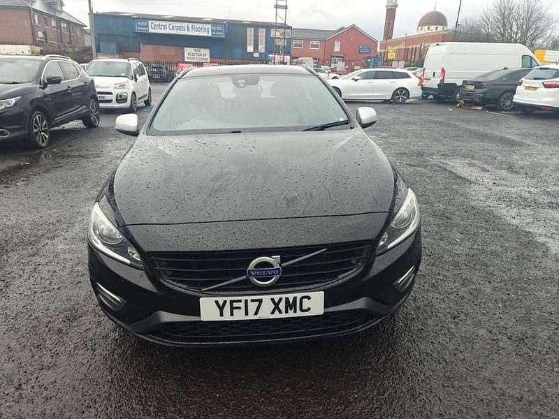 Used Volvo V60 R-Design 150 HP (110 kW) 2017 Black Estate