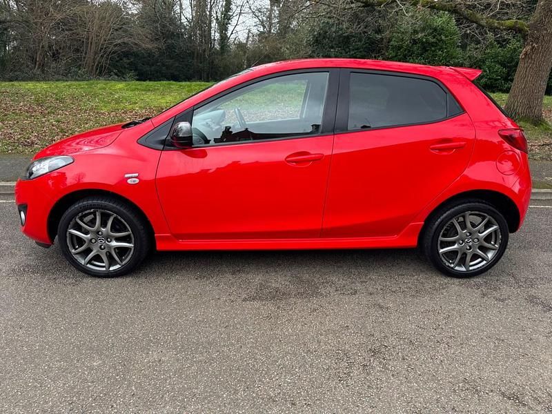 Used Mazda 2 Edition 84 HP (61 kW) 2013 Red Hatchback