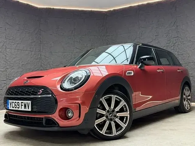 Used Mini Cooper Clubman Exclusive 192 HP (141 kW) 2019 Red Estate