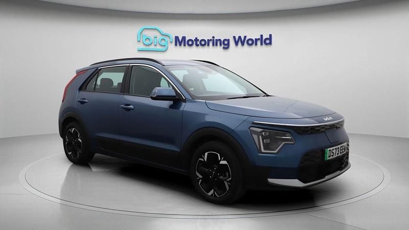 Blue Used 2023 Kia e-Niro SUV | £15,700 (Good price) - Image 1/4