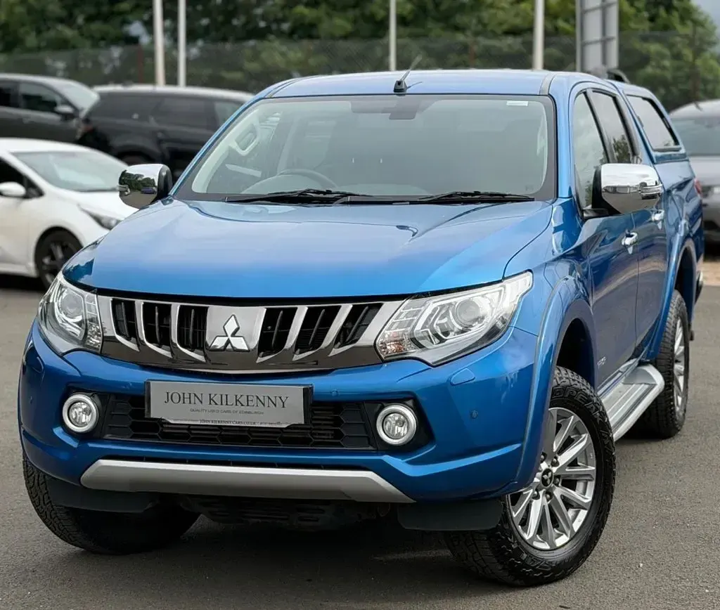 Used Mitsubishi L200 Warrior 178 HP (130 kW) 2017 Blue Pickup