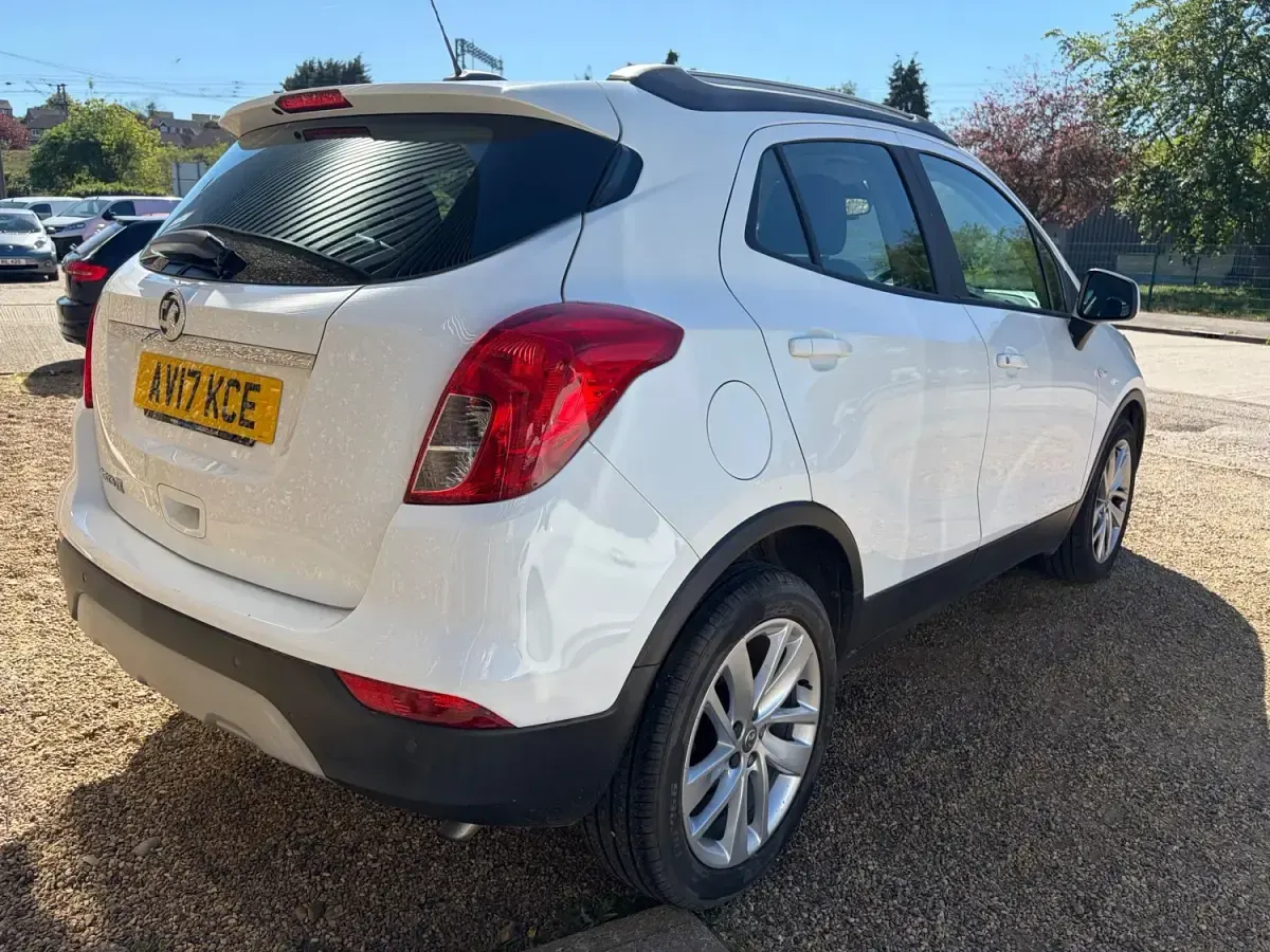 Second-hand Vauxhall Mokka X Active 115 CP (84 kW) 2017 Alb SUV