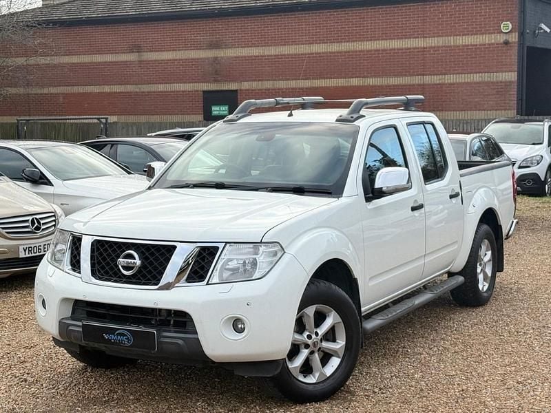 Used Nissan Navara Tekna 2012 White Pickup