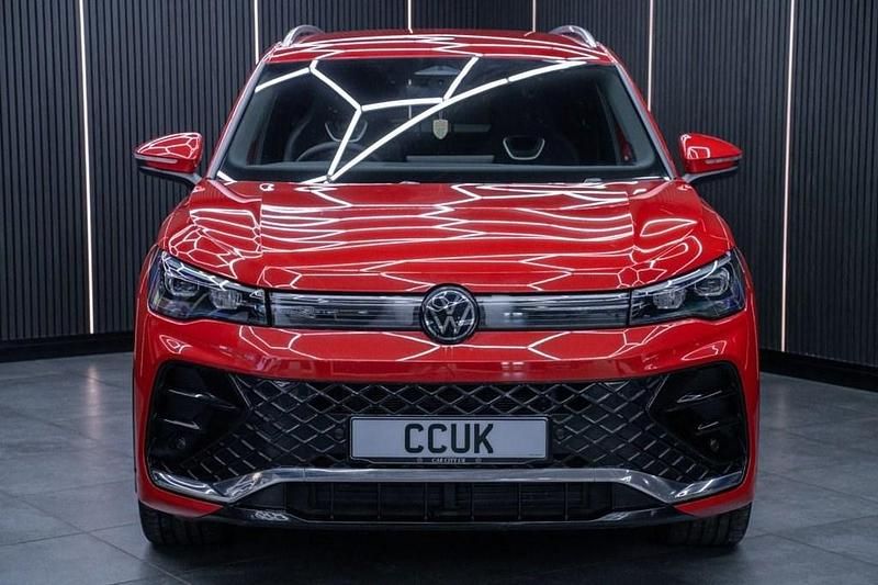 Used VW Tiguan R-line 150 HP (110 kW) 2024 Red SUV