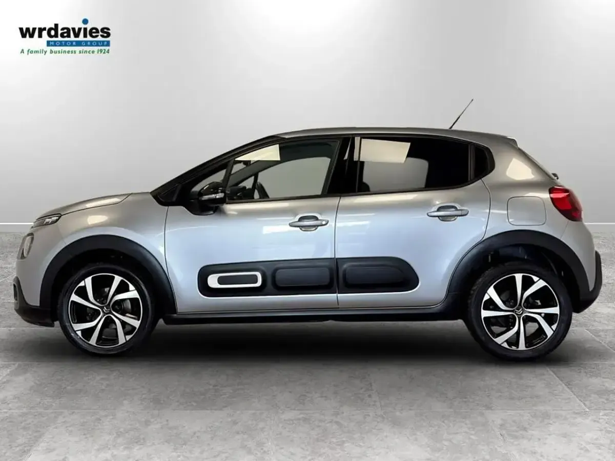 Used Citroën C3 Shine 102 HP (75 kW) 2022 Grey Hatchback