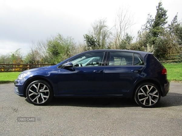 Used VW Golf VII SE 2017 Blue Hatchback
