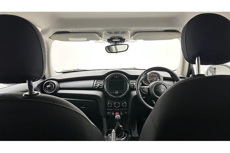 Used Mini ONE Hatch 2018 Pepper white Hatchback