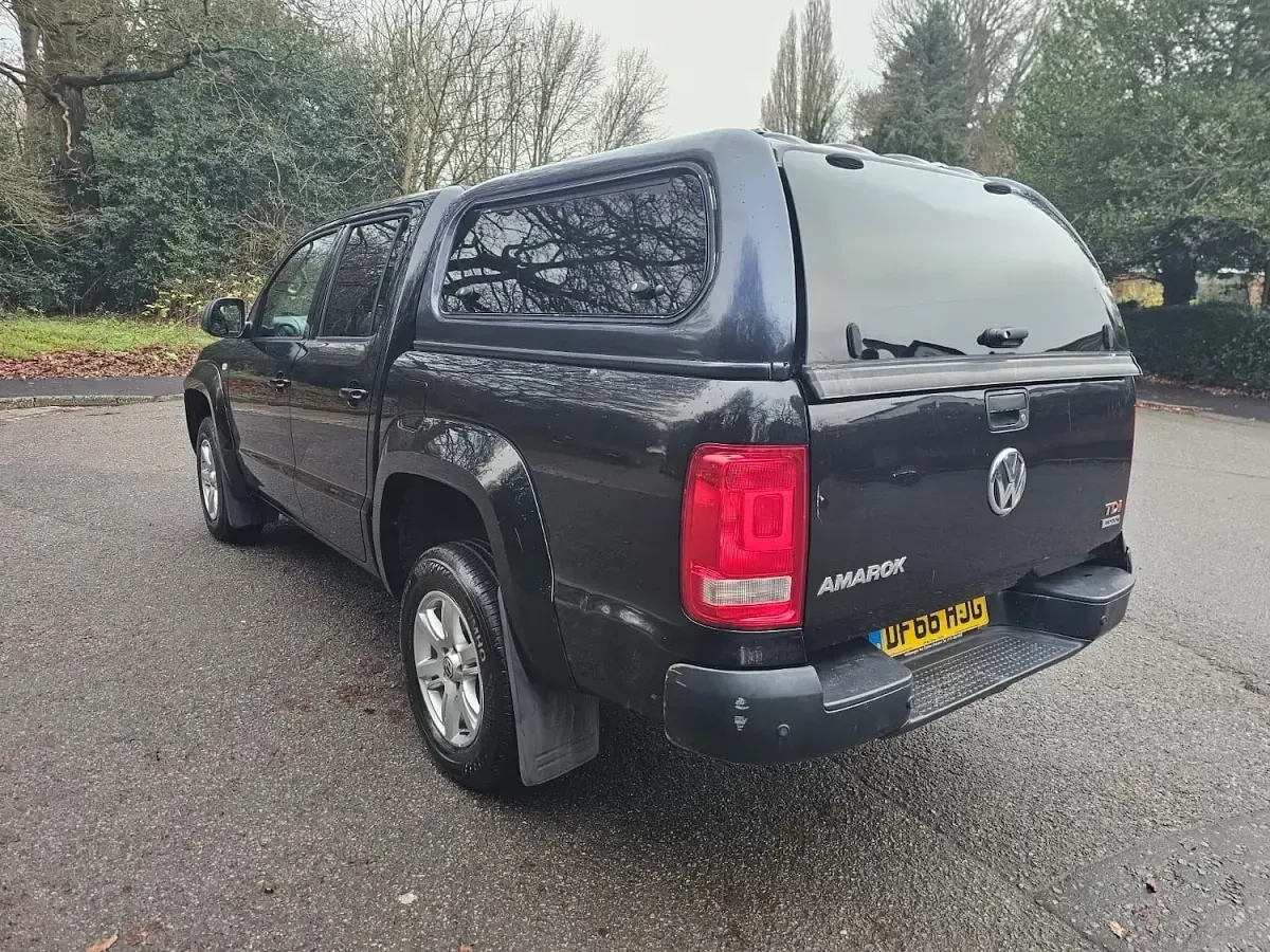Used VW Amarok 180 HP (132 kW) 2016 Black Pickup