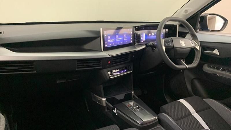 Used Vauxhall Frontera 81 kW (111 HP) 2025 Blue SUV