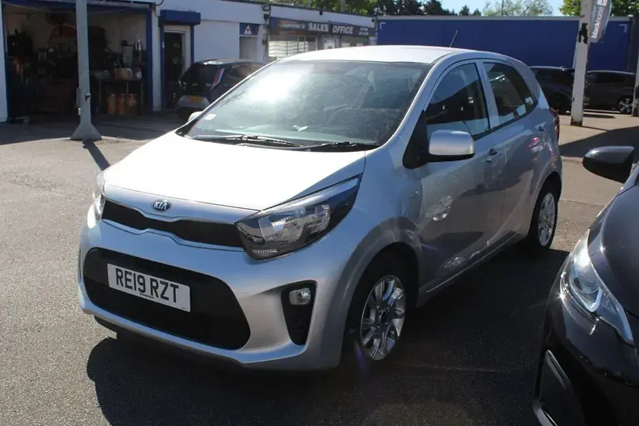 Usado Kia Picanto 84 HP (61 kW) 2019 Prateado Citadino