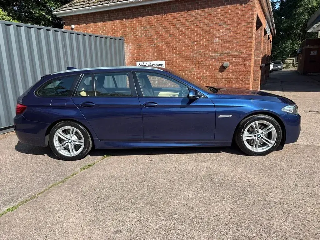 Used BMW 520 M Sport 190 HP (139 kW) 2017 Blue Estate