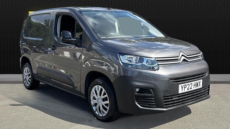 Used 2022 Citroën Berlingo MPV | £10,989 (Good price) - Image 1/3