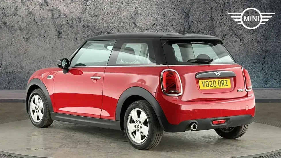 Usado Mini Cooper Classic 134 CV (98 kW) 2020 Rojo Utilitario
