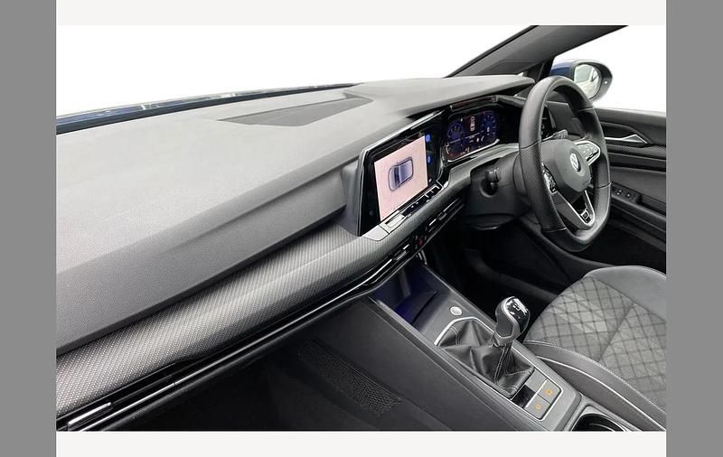 Used VW Golf VIII R-line 147 HP (108 kW) 2021 Blue Hatchback