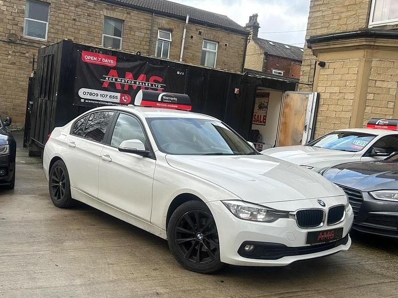 White Used 2015 BMW 318 Comfort Edition Sedan | £6,250 (Fair price) - Image 1/4