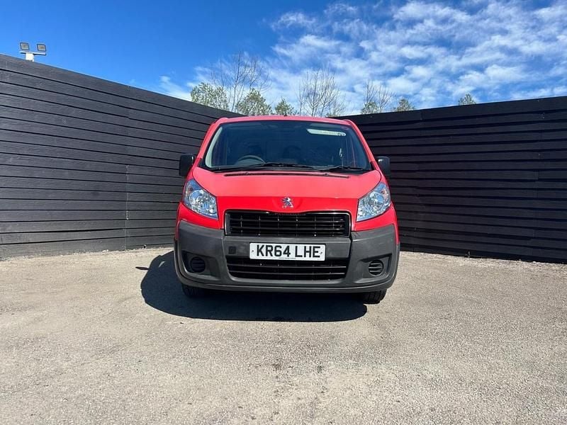 Second-hand Peugeot Expert 90 CP (66 kW) 2014 Roșu Van