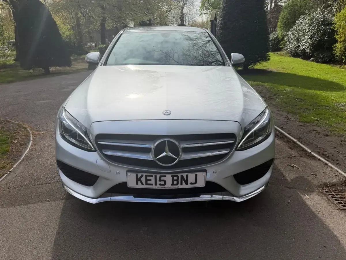 Second-hand Mercedes C250 AMG line 204 CP (150 kW) 2015 Argintiu Berlinǎ