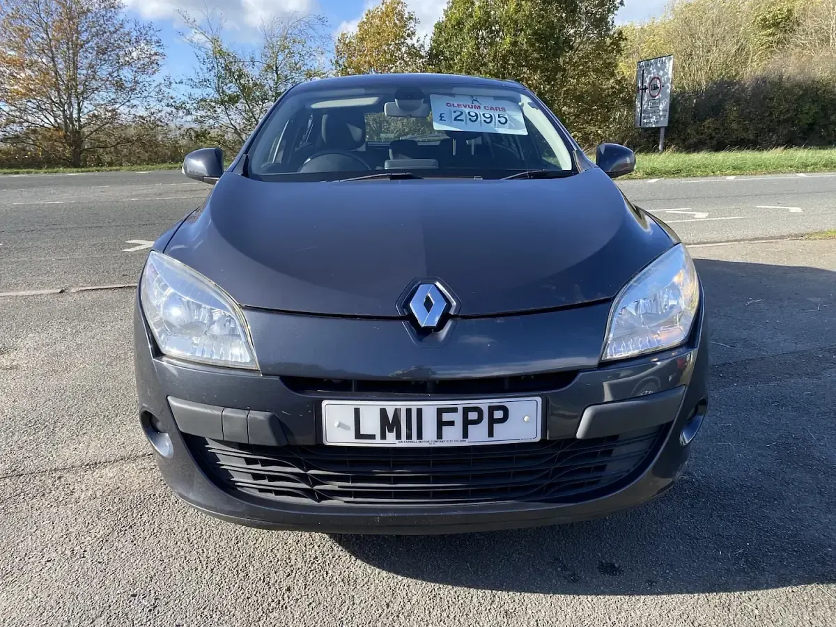 Used Renault Mégane Dynamique 110 HP (80 kW) 2011 Grey Hatchback
