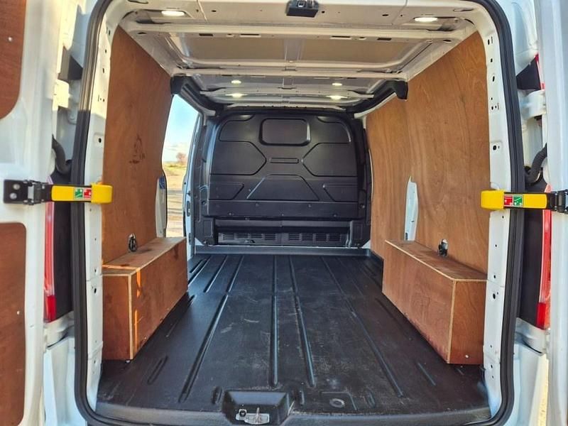 Used Ford Transit Custom Limited 2021 White Van