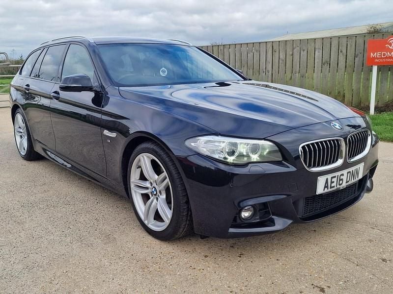 Black Used 2016 BMW 520 M Sport Estate | £9,995 (Fair price) - Image 1/4