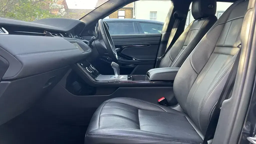 Used Land Rover Range Rover evoque SE Dynamic 2022 Grey SUV