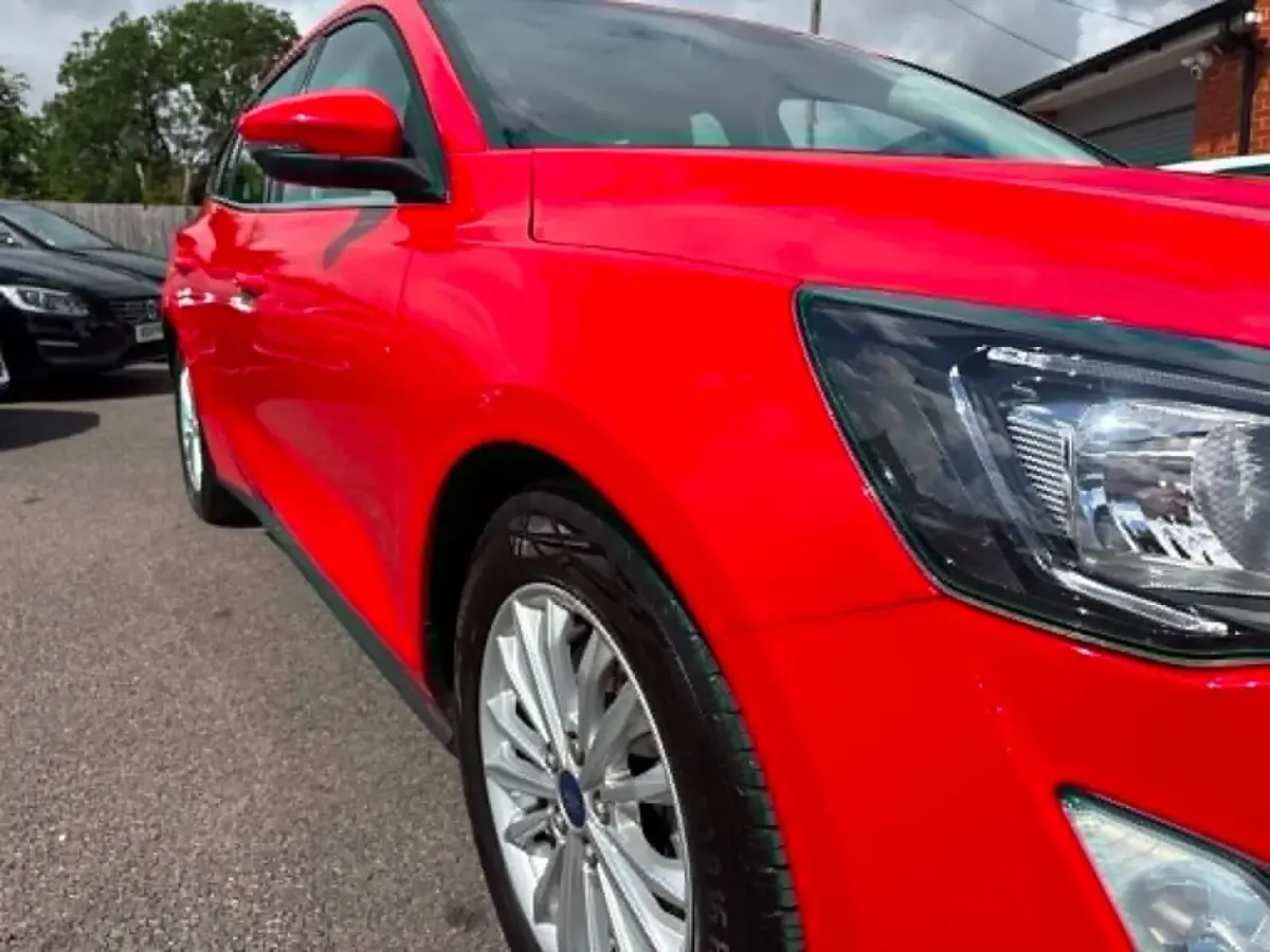 Used Ford Focus Titanium 2019 Red Estate