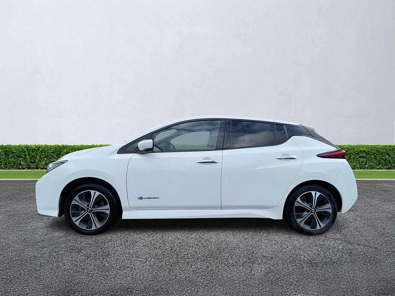 Used Nissan Leaf 160 kW (218 HP) 2020 White Hatchback