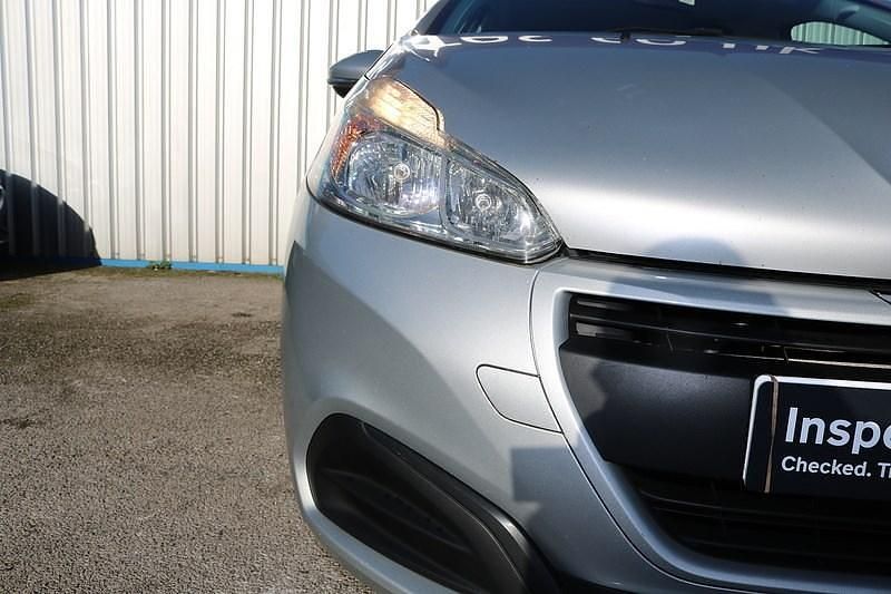 Used Peugeot 208 Access 2015 Silver Hatchback