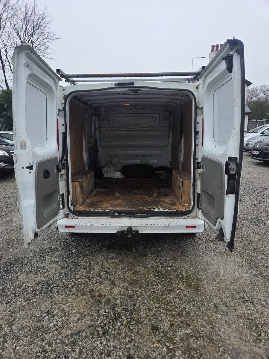 Gebraucht Vauxhall Vivaro Sportive 115 PS (84 kW) 2013 Weiß Van / Kleinbus